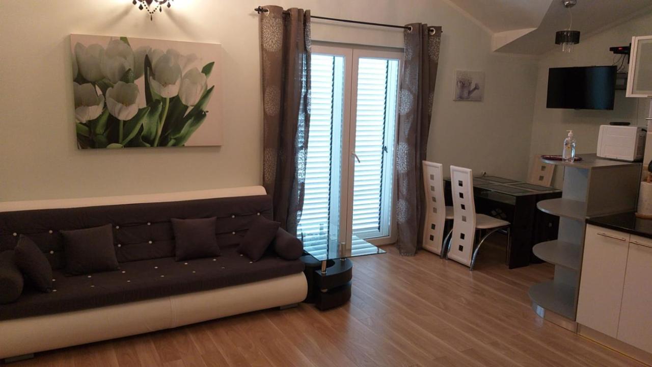 Villa, Pool And Relax For 12 Persons Kuti ภายนอก รูปภาพ